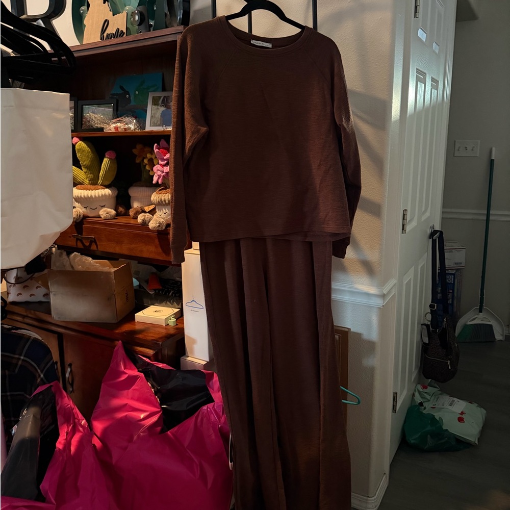 Brown Lounge Set